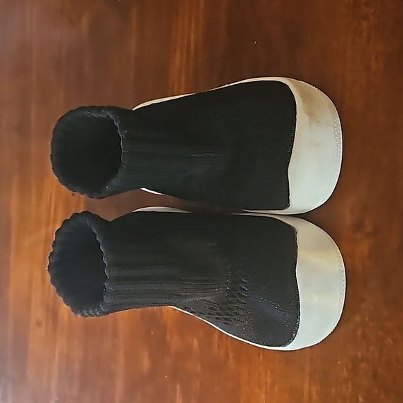 Toddler Sock Shoes Black 18-24M - Picture 1 of 8